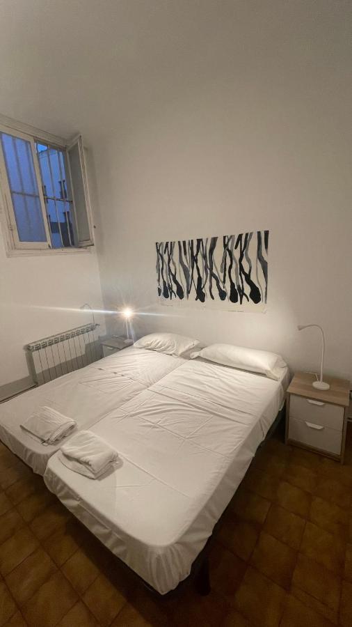Leon Habitaciones Madrid Extérieur photo